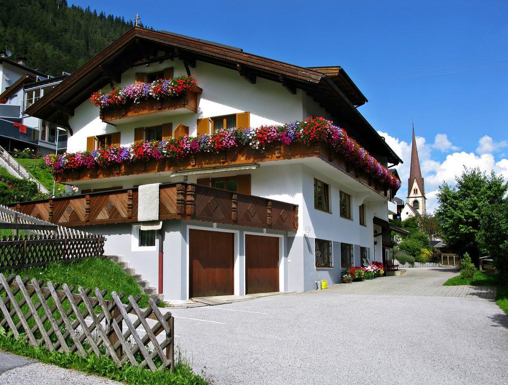 Haus Christina Hotel Тринц Екстериор снимка