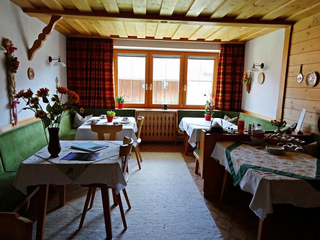 Haus Christina Hotel Тринц Екстериор снимка