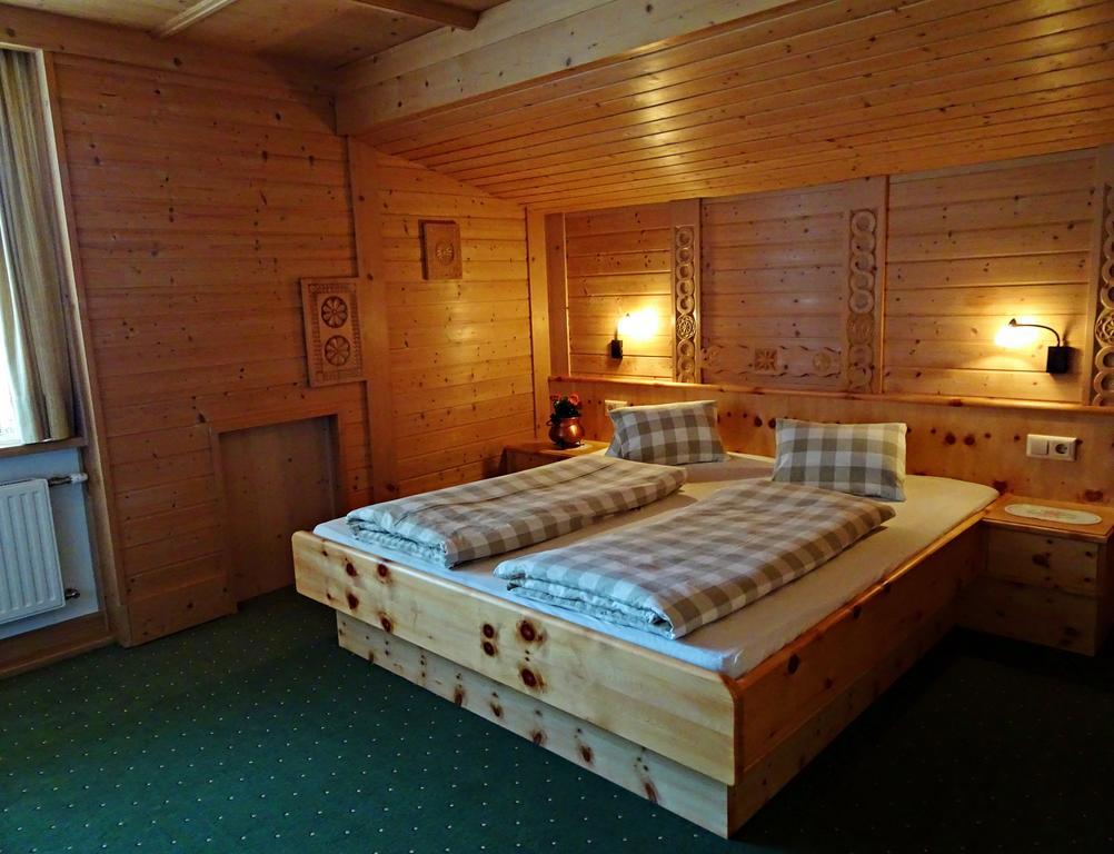 Haus Christina Hotel Тринц Екстериор снимка